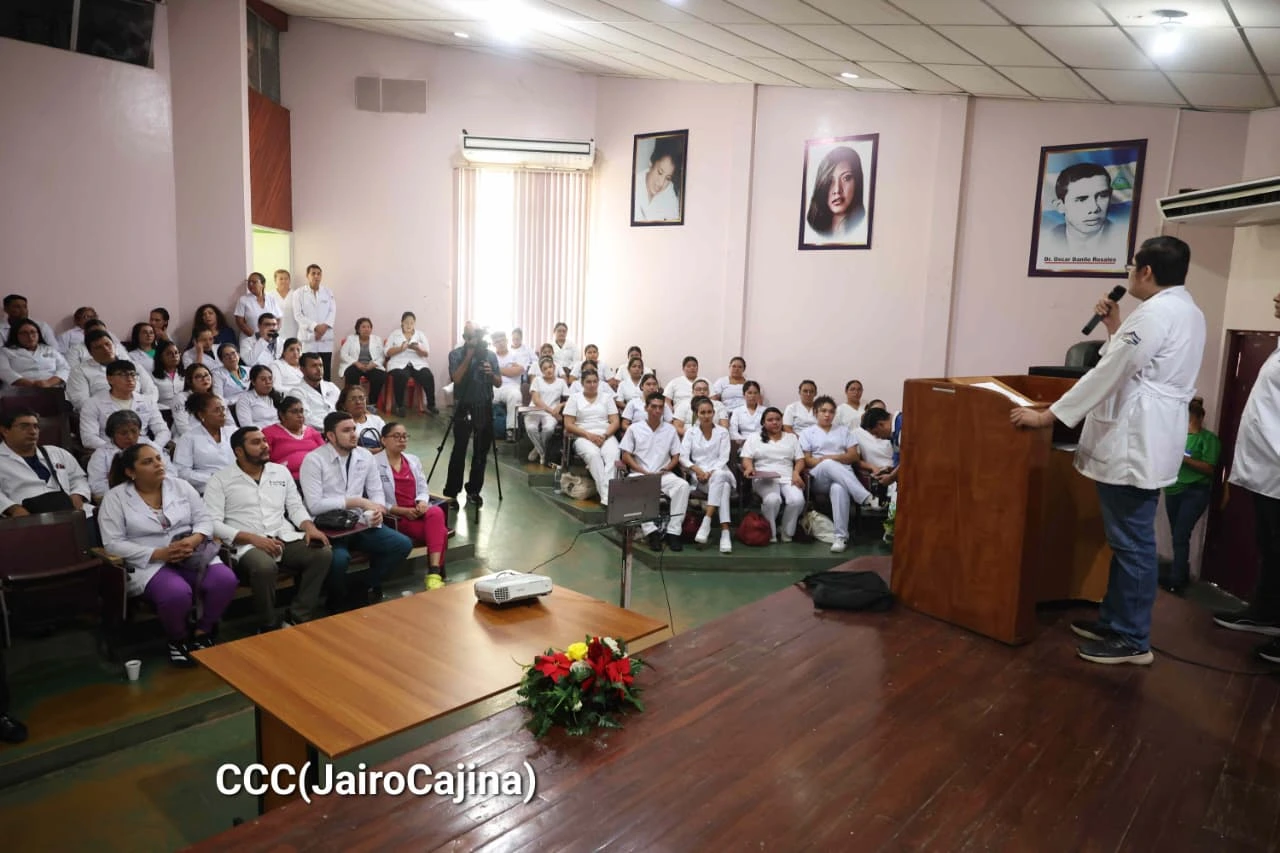 Trabajadores de la Salud rinden homenaje a las gestas heroicas de Octubre Victorioso